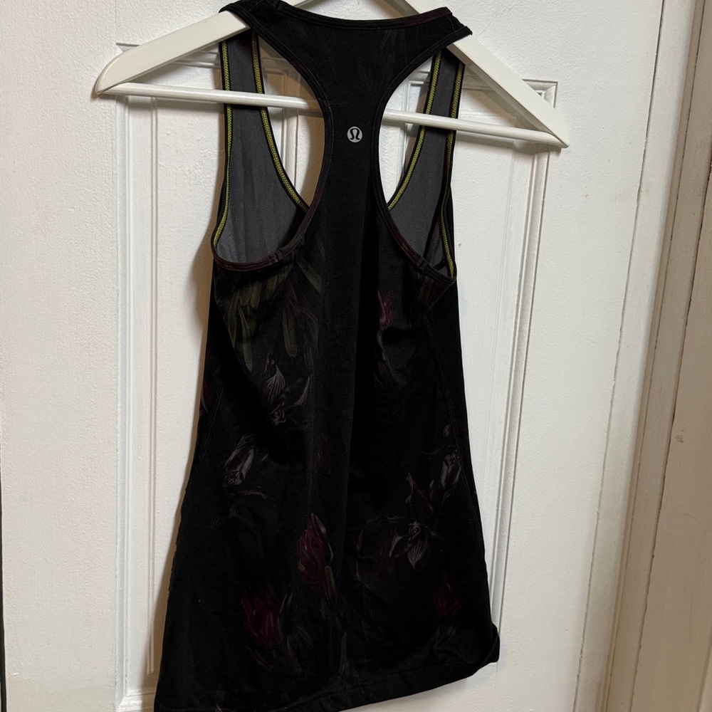 Lululemon Black Tank Top midnight black cool Iris racer back